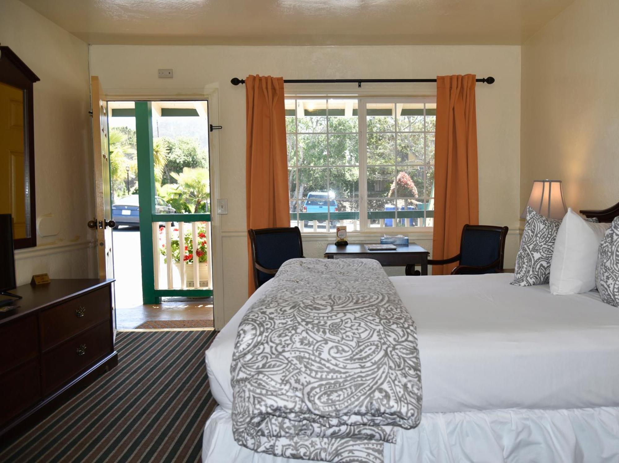 Queen Room ADA