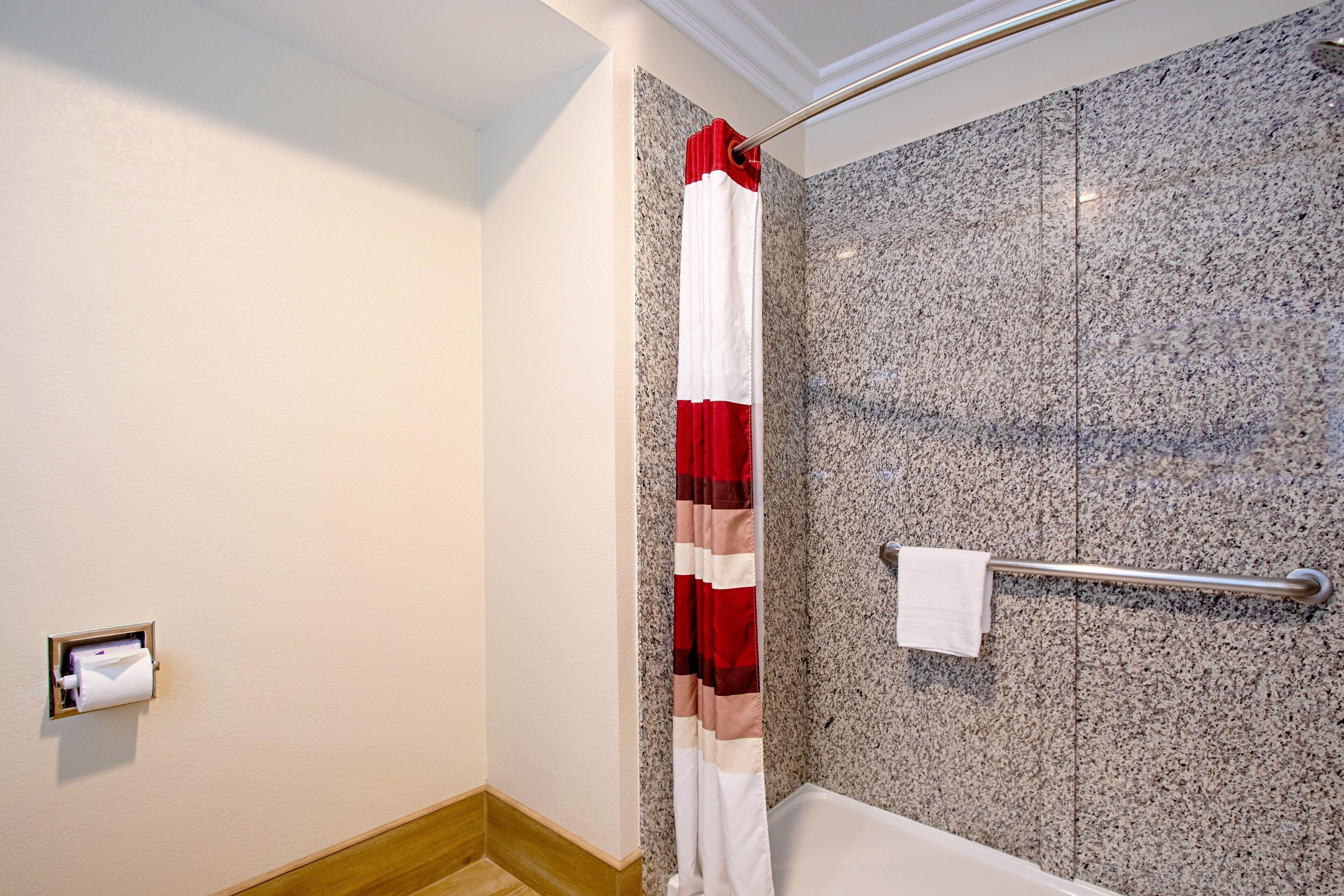Suite Two King Beds Fireplace Spa Bath Non-Smoking